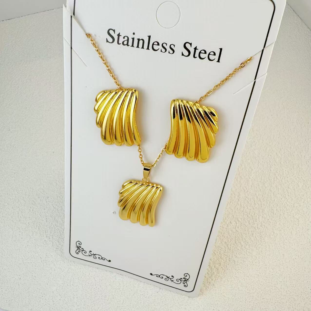 New Stainless Steel Plated 18k Gold Necklace Earring Set