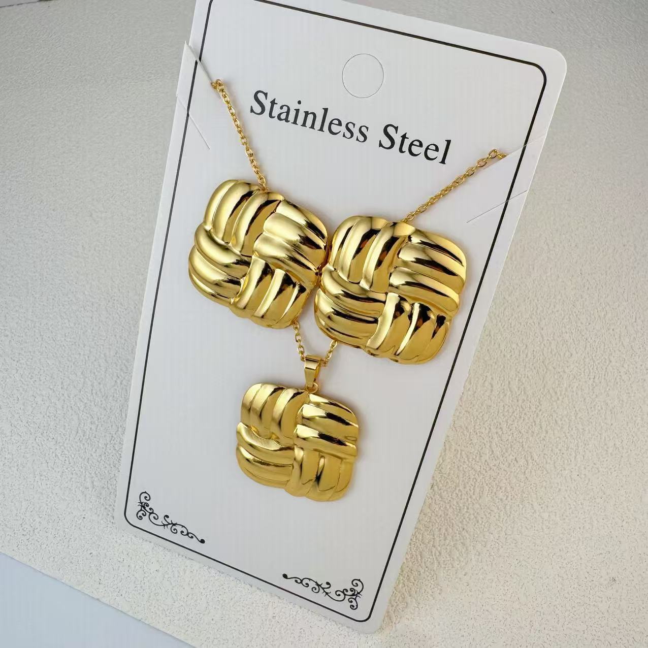 New Stainless Steel Plated 18k Gold Necklace Earring Set