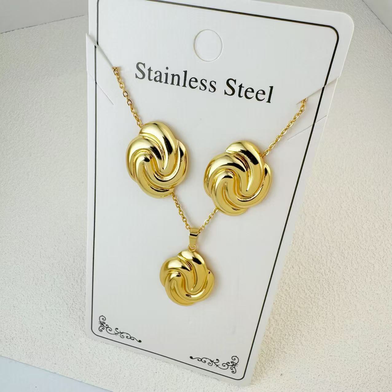 New Stainless Steel Plated 18k Gold Necklace Earring Set